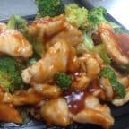 Best Chicken with Fresh Broccoli in Charlotte, NC